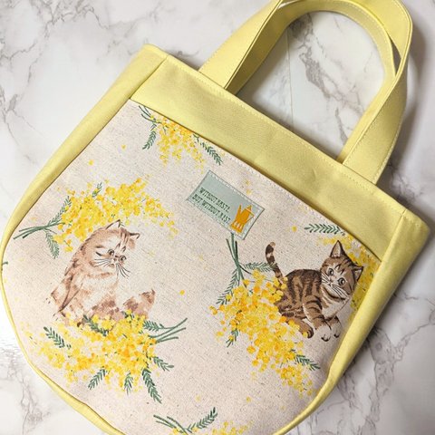 ミモザ&にゃんこ柄✿まぁるいトートbag