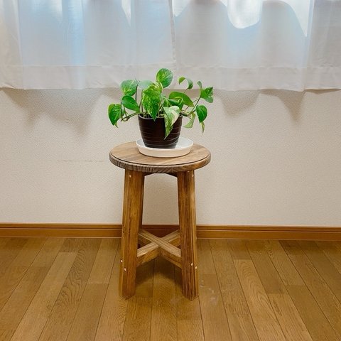 シンプルでおしゃれなスツール・植物置き・イス♪