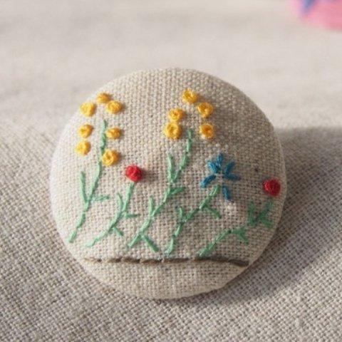 刺繍ブローチ（綿麻）　野の花