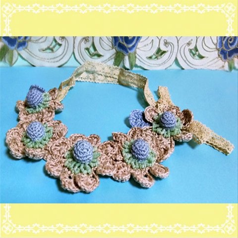 刺繍糸で編んだ御花のネックレス