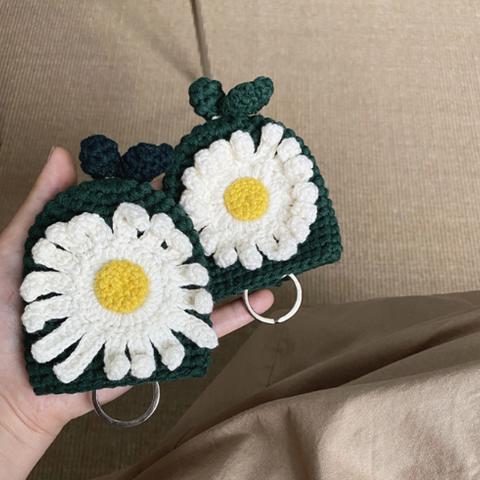 【送料無料！！】レトロな菊の花ニットキーパックを手作業で編みます