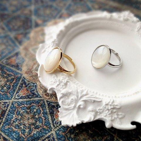 天然石の指輪 ■ シンプル 大粒オーバル ■ ホワイトシェル（白蝶貝）