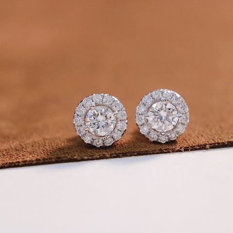 天然ダイヤモンドピアス0.6ct　k18