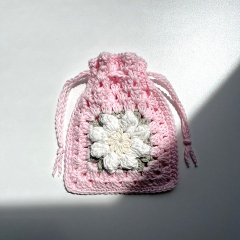 花のクロシェ巾着(S)×桜ピンク