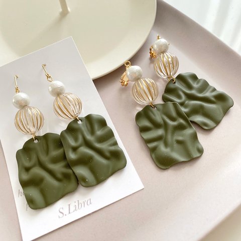 khaki*マットカーキクリア大ぶりピアス イヤリング