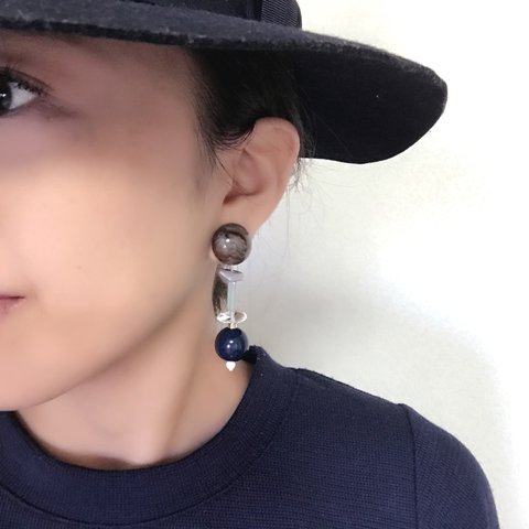 大ぶりブラウンカボションearring