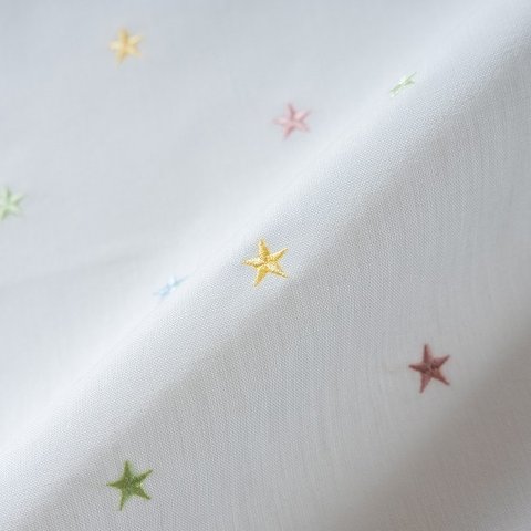 刺繍生地 【星/オフホワイト/マルチ5カラー】 カットクロス 綿ポリ