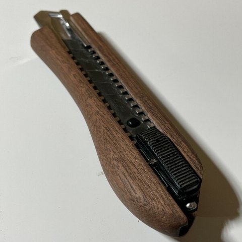 【ウォルナット】木製グリップカッターナイフ