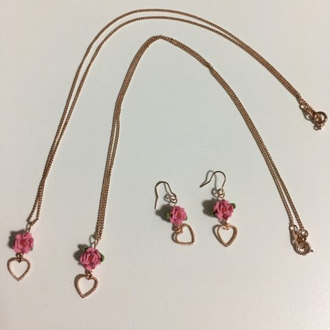 ピンクゴールドローズネックレス&ピアス