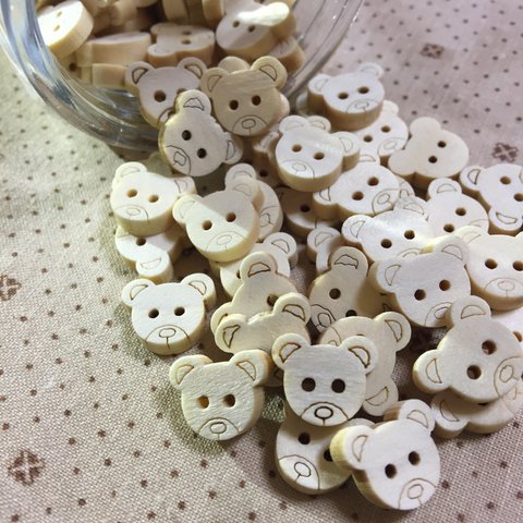 #5《再入荷》クマのウッドボタン☆20個(1.3cm)