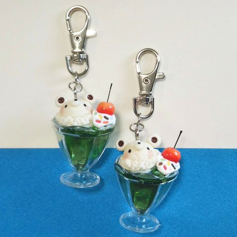 冷え冷えKUMAクリームソーダcharm