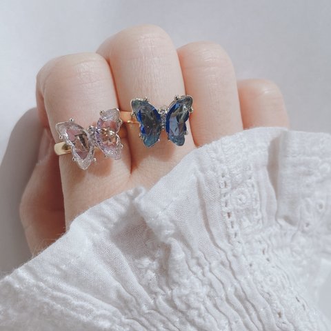 きらきら　蝶々　ビジュー　ゴールド　リング　指輪　青　紫