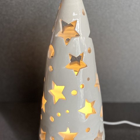 クリスマス　ツリー大　陶器　可愛い　ホワイト