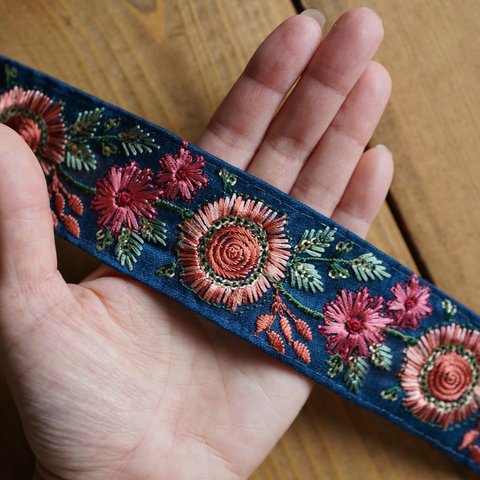 60cmカット済【インド刺繍リボン】シルク　刺繍　リボン　りぼん   【ネイビー】