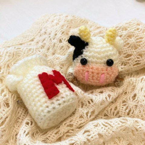 うしさん🐮ブローチ④