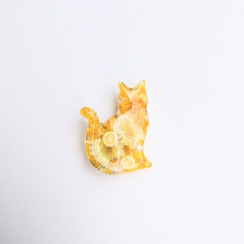 フラワーシトラスゼリーの猫ブローチ