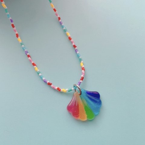 RAINBOW SHELL necklace