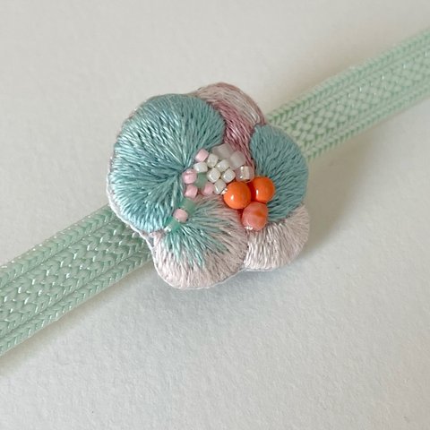 花　さくら×うす緑　刺繍帯留め