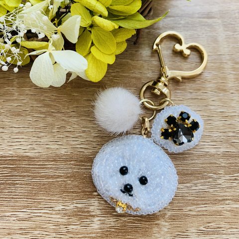 再販🐶ビションフリーゼのビーズ刺繍キーチャーム💓🐾