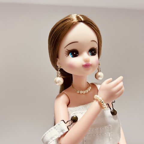 リカちゃん　アクセサリー　コットンパール　4点セット　ピアス　ネックレス　バングル　小物　①