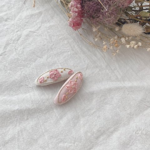 桜　刺繍　パッチンピン୨୧