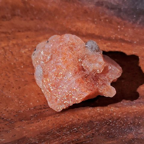 タンザニア產 サンストーン(sunstone）太陽石原石 S00088