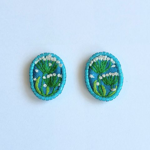 草花の刺繍ピアス【botanical】