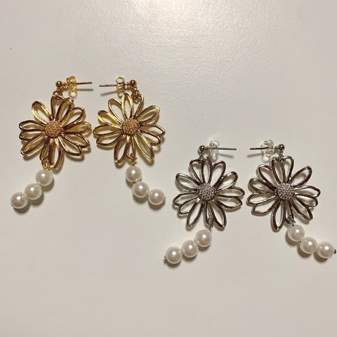 daisy flower ピアス・イヤリング