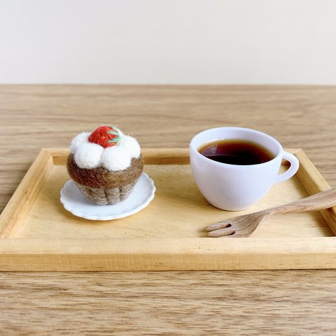 【NEW】羊毛×ふわふわクリームカップケーキ(チョコ)ストラップor飾る用