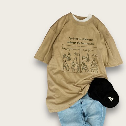 Tシャツ「まちがい探し　キャンプ」サンドカーキ