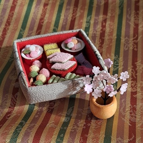 🌸桜の小枝🌸木の器つき