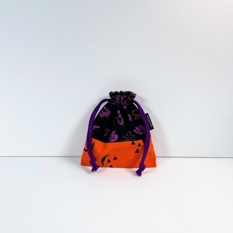 ハンドメイド＊ハロウィン黒色おバケ柄×かぼちゃの顔柄の巾着袋＊250905m