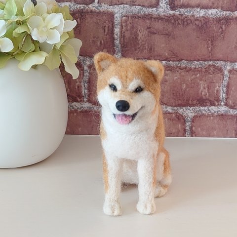 羊毛フェルト　柴犬　お座りポーズ