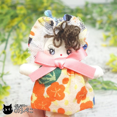 アンティーク着物の文化人形ちゃんストラップ～オレンジ小花模様のお洋服　bc816-671