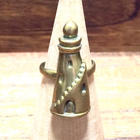 《✳︎再販✳︎》螺旋階段のある灯台リング(真鍮製)