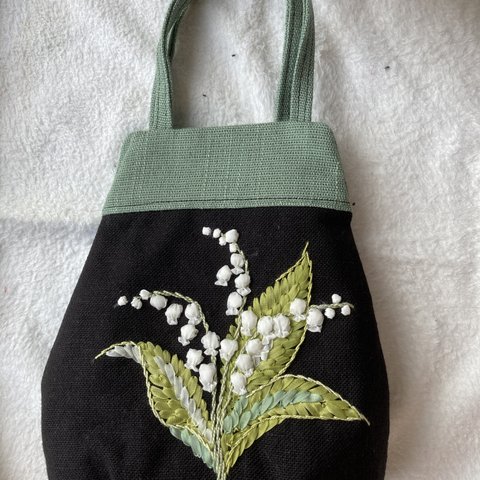 リボン刺繍🎀ハンドバッグ