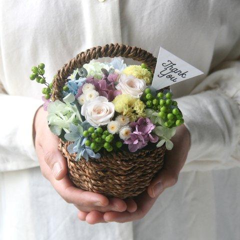 Flower basket (S) Antique white rose