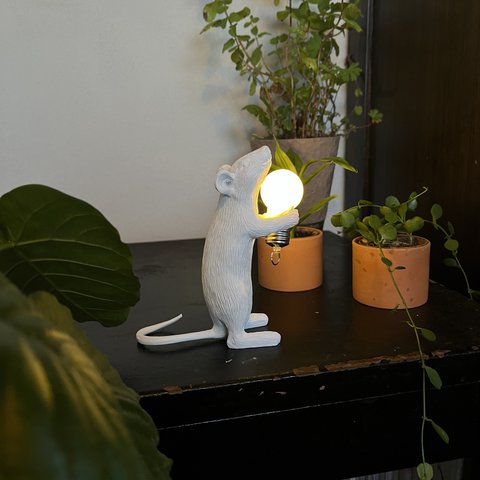 動物ランプ【ネズミ　立ち姿】電線なし　マットホワイト