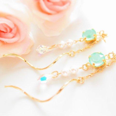 ~crystal mintgreen 〜光の雫～ロング～【イヤリング 】 揺れる or ゆらゆら　 スワロフスキー　 パールイヤリング/ネジバネ式イヤリング　