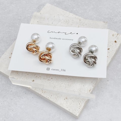 twist ring×pearl catch pierce