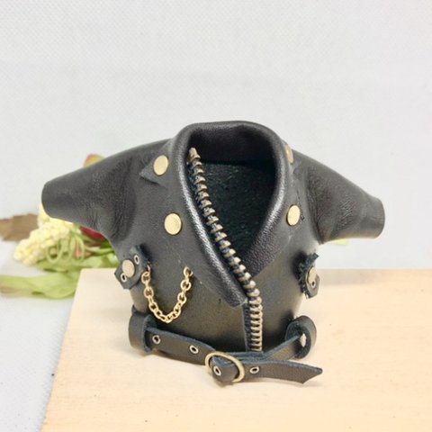 革細工　ミニチュア革ジャン　miniature Leather jacket.