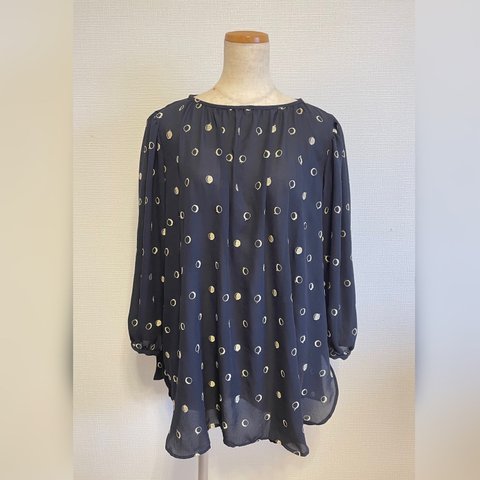 【30%OFF】月の満ち欠け刺繍ブラウス🌝ふんわりギャザーママ楽チュニック👚ママに嬉しいゆったりAライン✨ネイビー🌙ﾋﾄﾉﾜ 