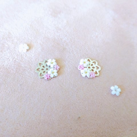 【春】白いお花とピンクのお花 ピアス＆イヤリング #樹脂ピアス #樹脂ノンホールピアス #ステンレスピアス