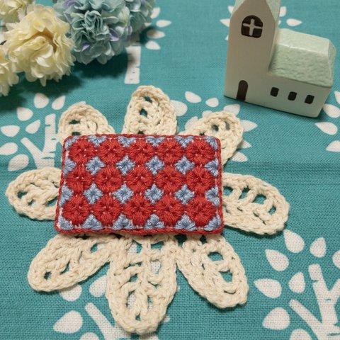 刺繍　ブローチ　ドット　レッド