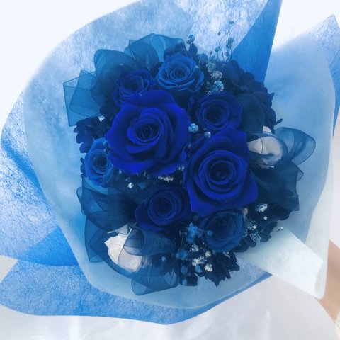 【プリザーブドフラワー／青い薔薇の花束・ラッピング付き】