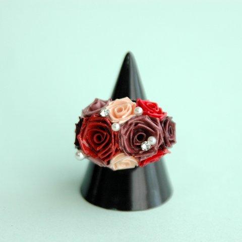 《特集掲載》赤いツインローズの指輪（サイズフリー）【ロザフィ】
