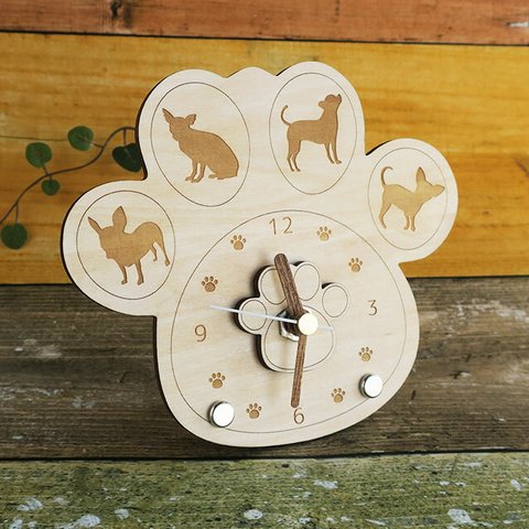 チワワの肉球時計（木製）