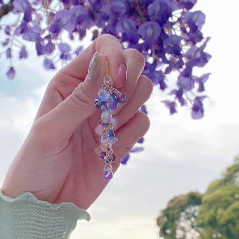 藤の花の耳飾りゴールド イヤリング（片耳）