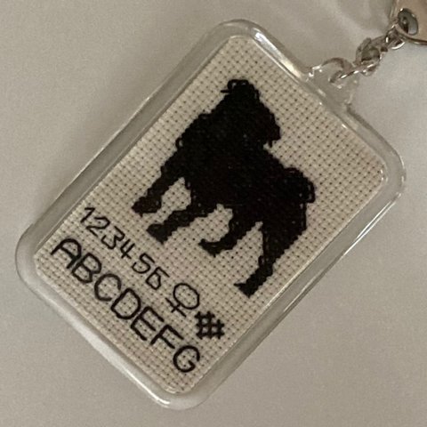 クロスステッチししゅうキット〈Dog's Key holder〉パグ