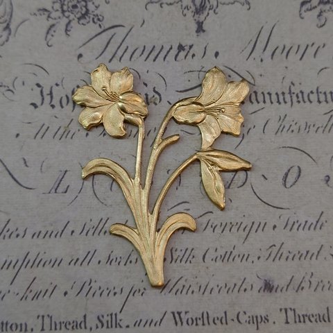 BEHOLD− 百合 1個 リリー フラワー 花 植物 真鍮製 アメリカ製 パーツ スタンピング ヴィンテージ風